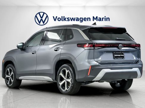 New 2026 Volkswagen Tiguan SE image 3