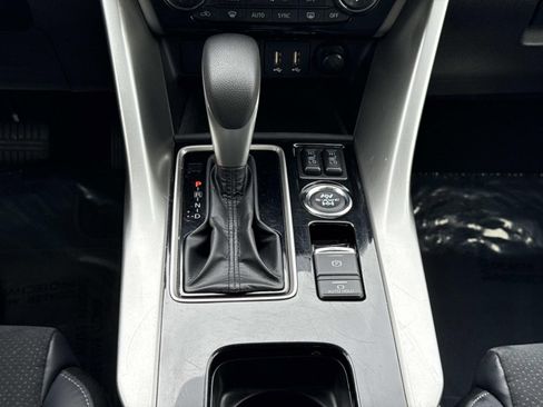 Used 2024 Mitsubishi Eclipse Cross SE image 12