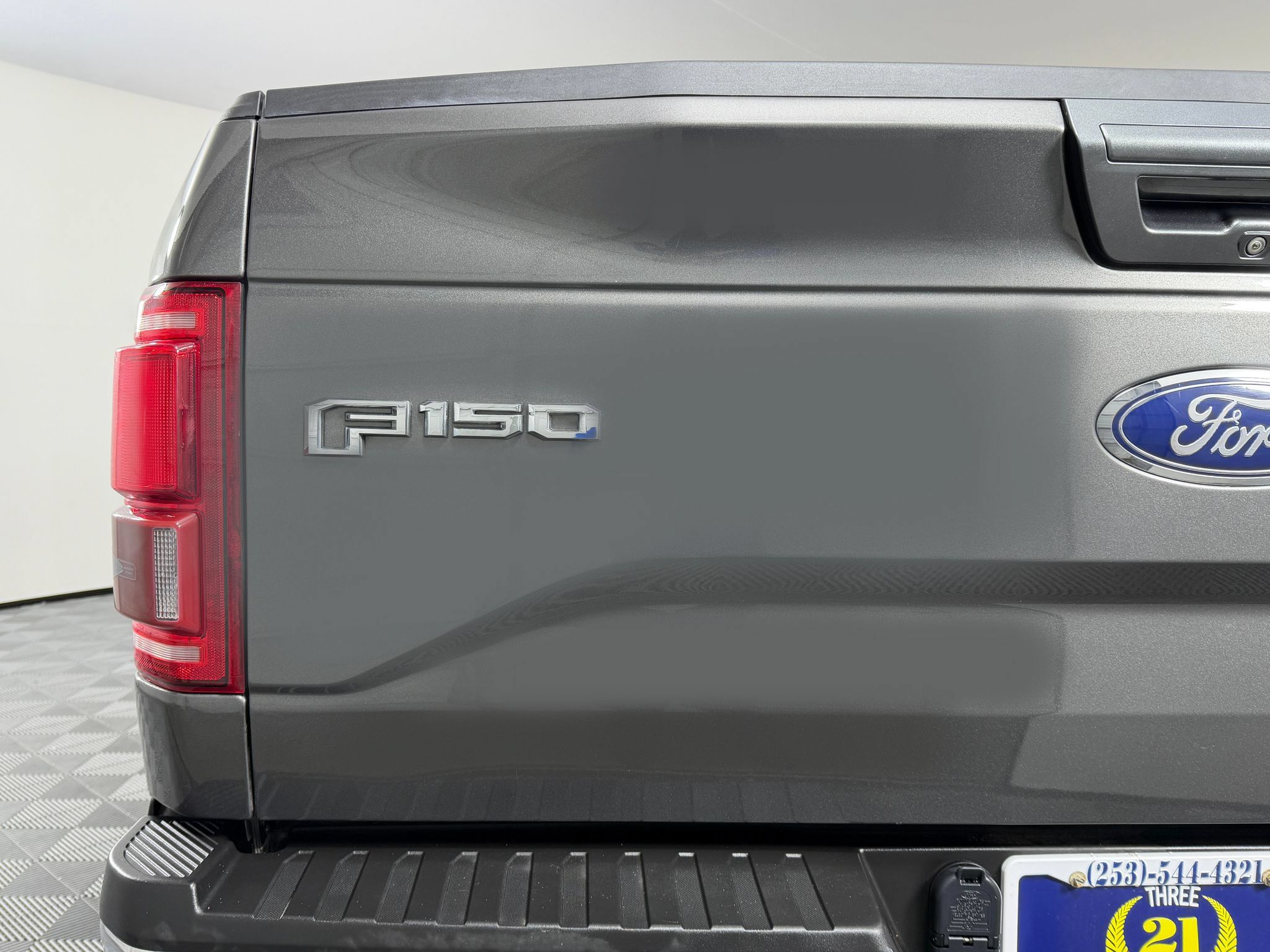 Used 2017 Ford F150 Lariat w/ Equipment Group 501A Mid AWD/4WD image 10