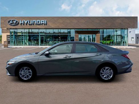 New 2026 Hyundai Elantra Blue image 22