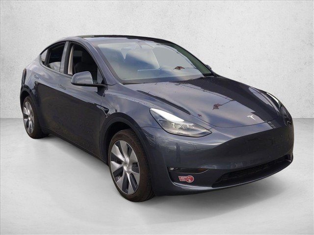 Used 2023 Tesla Model Y 2WD image 3