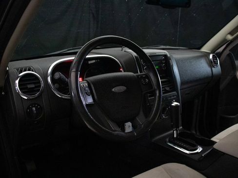 Used 2008 Ford Explorer XLT image 23