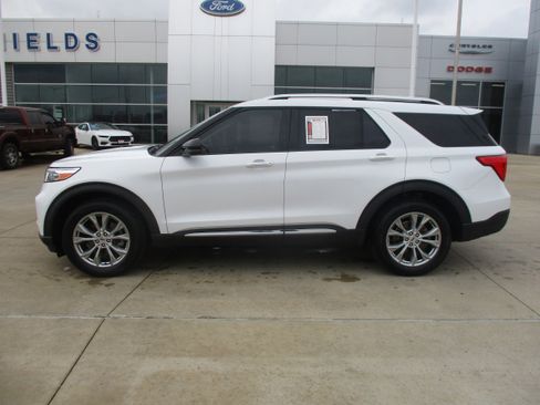 Used 2021 Ford Explorer Limited w/ Equipment Group 301A image 3