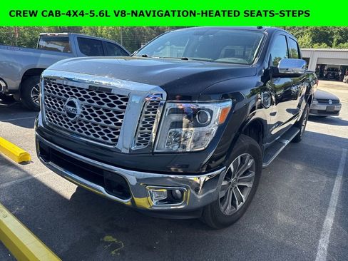 Used 2017 Nissan Titan SL image 1