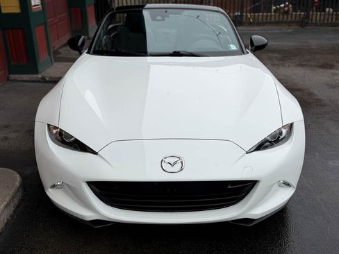 Used 2020 MAZDA MX-5 Miata Sport image 17