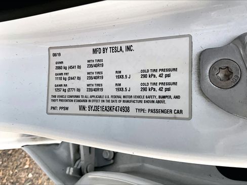 Used 2019 Tesla Model 3 Standard Range Plus image 36