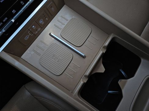 Certified 2025 Hyundai Santa Fe Limited AWD/4WD image 15