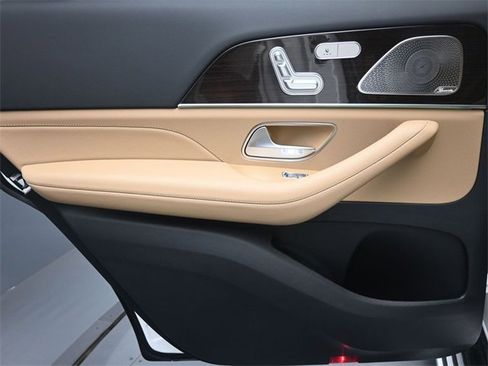 New 2026 Mercedes-Benz GLS 450 4MATIC image 23