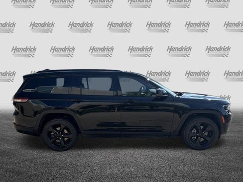 Used 2021 Jeep Grand Cherokee L Laredo AWD/4WD image 11