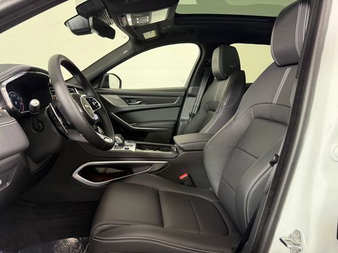 New 2026 Jaguar F-PACE R-Dynamic S image 5