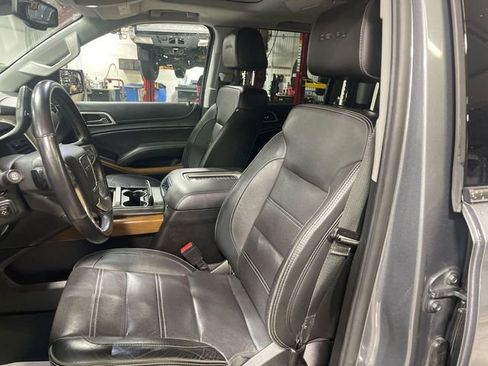 Used 2020 GMC Yukon XL Denali w/ Denali Premium Package AWD/4WD image 11