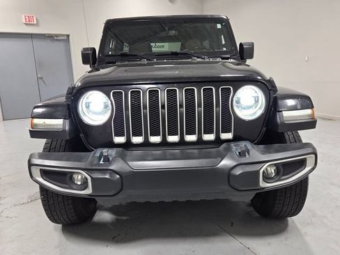 Used 2020 Jeep Wrangler Unlimited Sahara AWD/4WD image 2