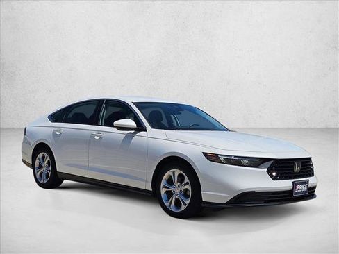 Used 2023 Honda Accord LX image 3