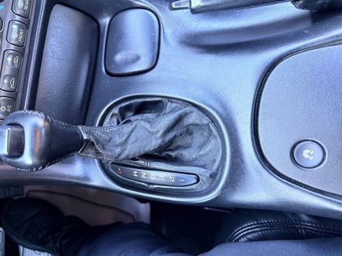 Used 2000 Chevrolet Corvette Convertible w/ Memory Pkg image 26