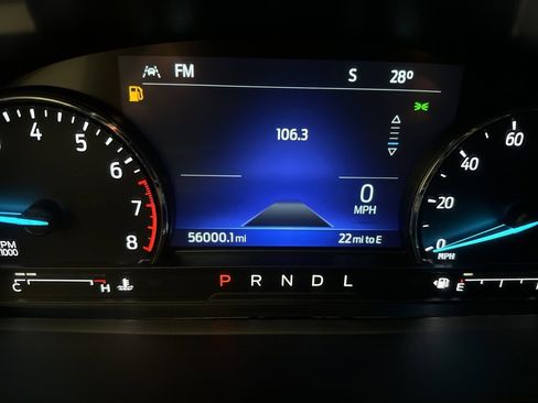 Certified 2022 Ford Explorer XLT w/ Equipment Group 202A image 4