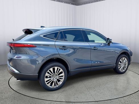Used 2022 Toyota Venza Limited AWD/4WD image 6