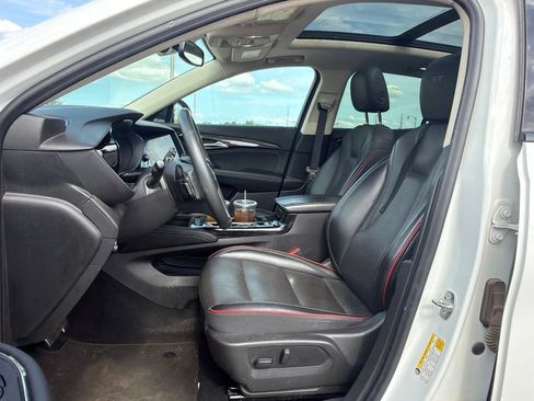 Used 2022 Buick Envision Essence w/ Sport Touring Package FWD image 12