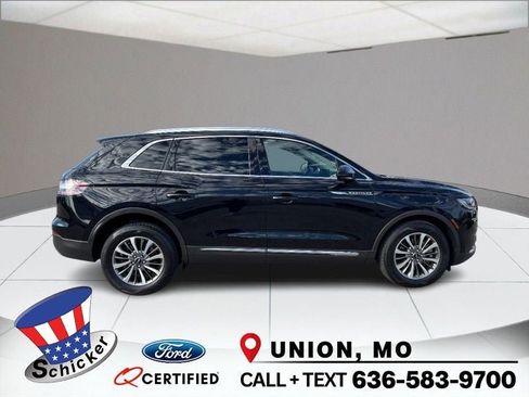 Used 2022 Lincoln Nautilus Reserve image 1