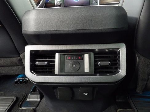 Used 2023 Ford F450 Platinum w/ FX4 Off-Road Package AWD/4WD image 18