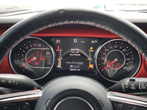 Used 2018 Jeep Wrangler Unlimited Rubicon AWD/4WD image 23