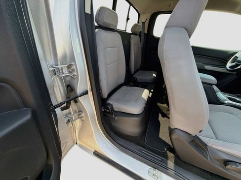 Used 2016 Chevrolet Colorado LT w/ LT Convenience Package RWD image 27