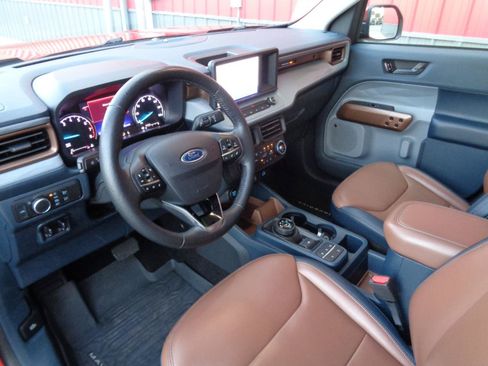 Used 2022 Ford Maverick Lariat w/ Lariat Luxury Package AWD/4WD image 2