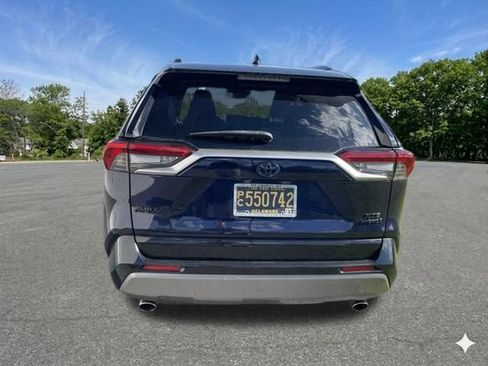 Used 2020 Toyota RAV4 XSE w/ All Weather Liner Package AWD/4WD image 5
