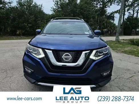 Used 2017 Nissan Rogue SL w/ SL Premium Package FWD image 1