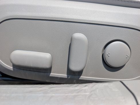 New 2025 Hyundai Ioniq 6 Limited image 13