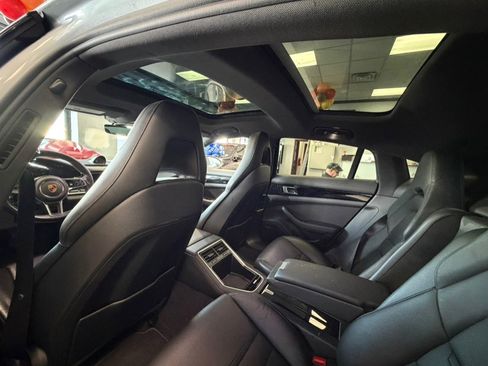 Used 2019 Porsche Panamera 4 image 35