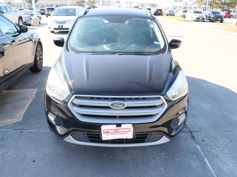 Used 2018 Ford Escape SE image 3