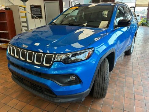 Used 2022 Jeep Compass Latitude w/ Convenience Group image 6