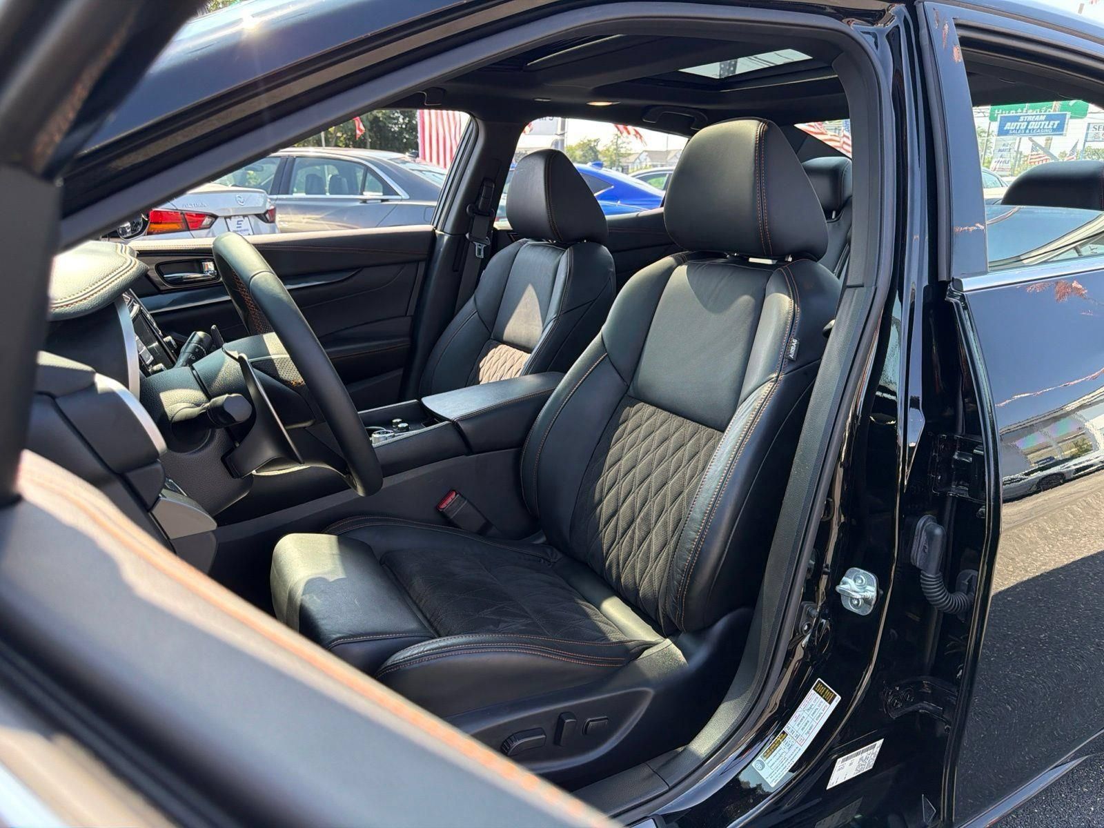 Used 2021 Nissan Maxima SR w/ Sport Mat Group FWD image 32