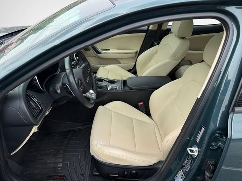 Used 2023 Kia Stinger GT-Line w/ Sun & Sound Package AWD/4WD image 12