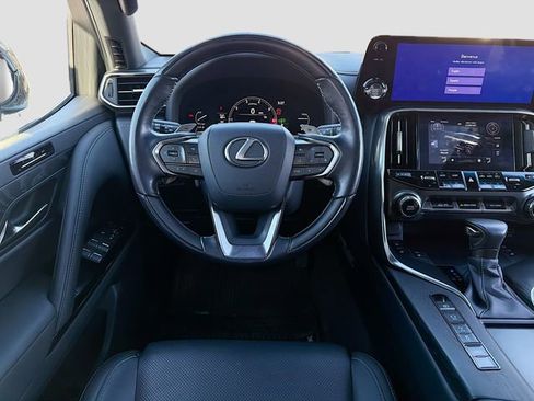 Used 2023 Lexus LX 600 4WD w/ Luxury Package image 18