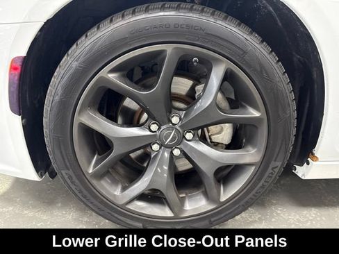 Used 2023 Chrysler 300 S w/ Comfort Group RWD image 25