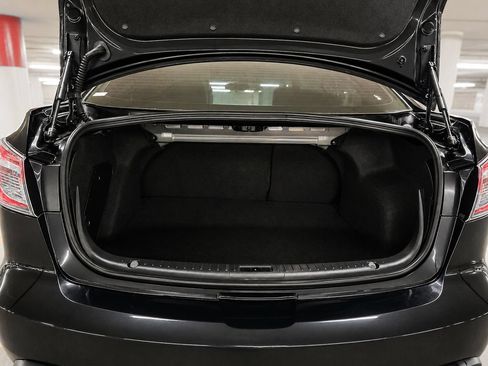 Used 2011 MAZDA MAZDA3 i Touring FWD image 9