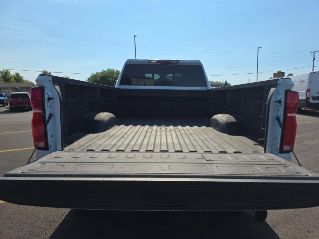 Used 2026 Chevrolet Silverado 3500 High Country w/ Technology Package AWD/4WD image 4