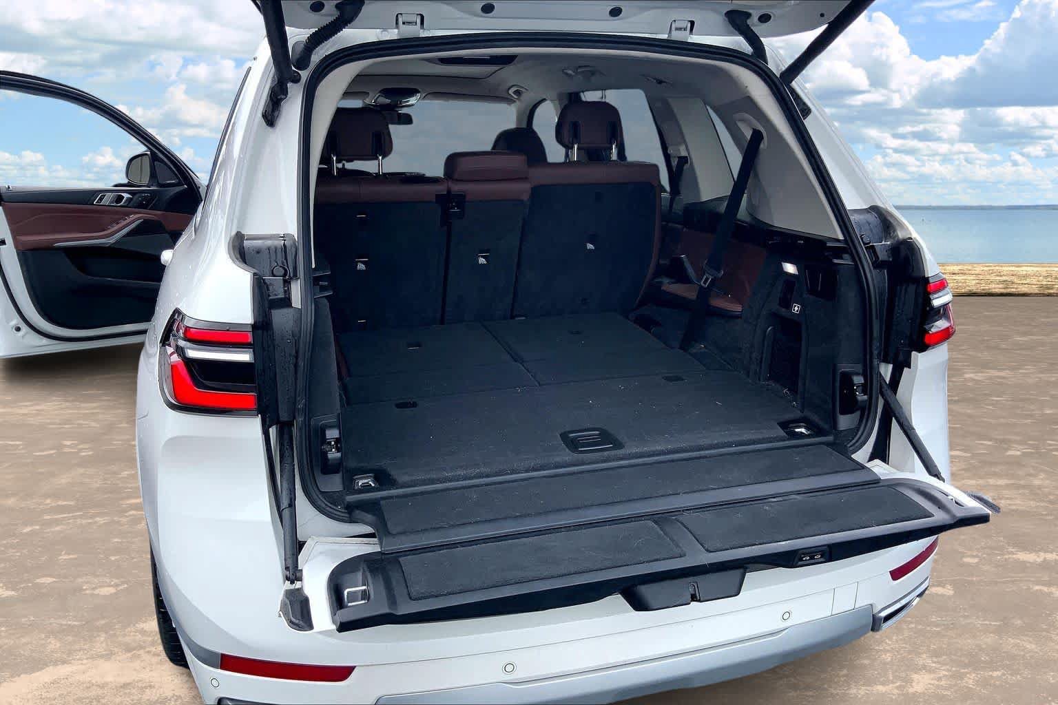 Used 2024 BMW X7 xDrive40i AWD/4WD image 18