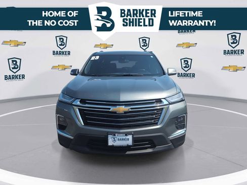 Used 2023 Chevrolet Traverse LT FWD image 3