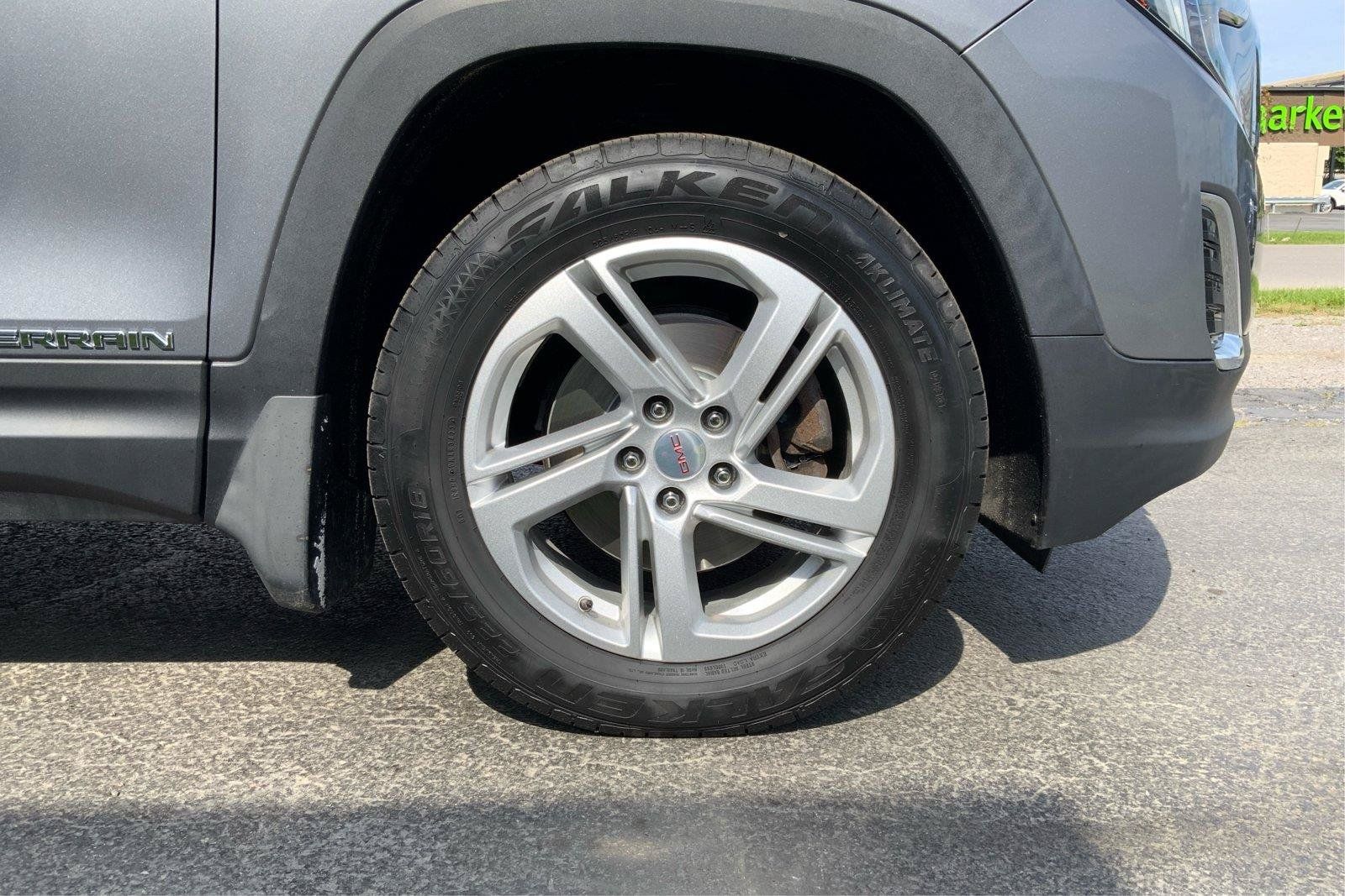 Used 2019 GMC Terrain SLE w/ Driver Convenience Package AWD/4WD image 26