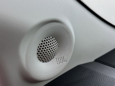 Certified 2023 Toyota Sienna XLE image 19