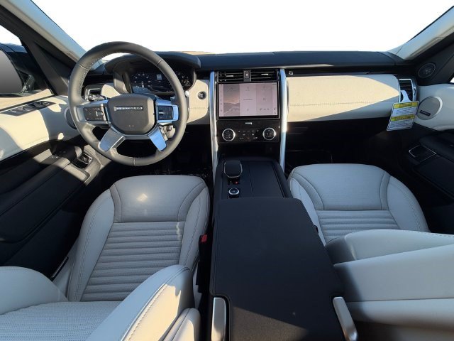 New 2026 Land Rover Discovery S AWD/4WD image 12
