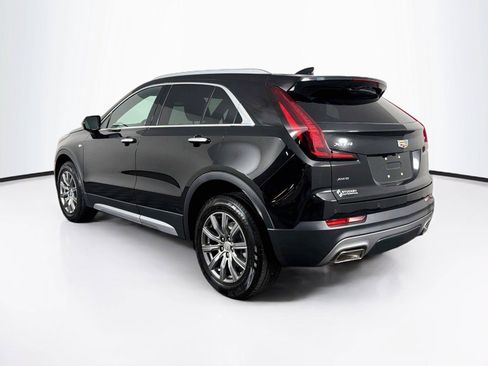 Used 2020 Cadillac XT4 Premium Luxury w/ Cold Weather Package AWD/4WD image 9