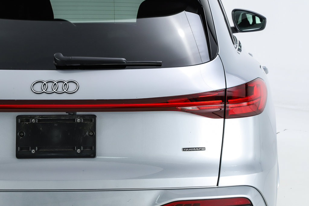 Used 2025 Audi Q5 Prestige AWD/4WD image 16