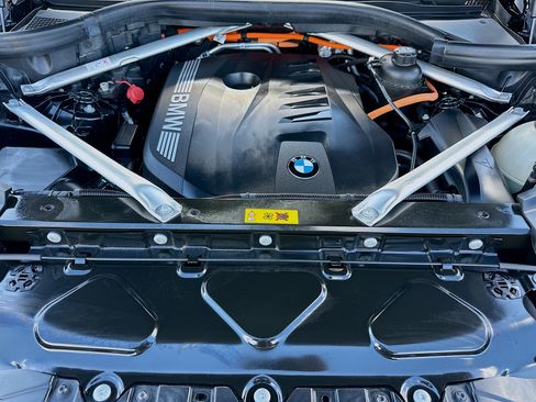 Certified 2025 BMW X5 xDrive50e AWD/4WD image 34
