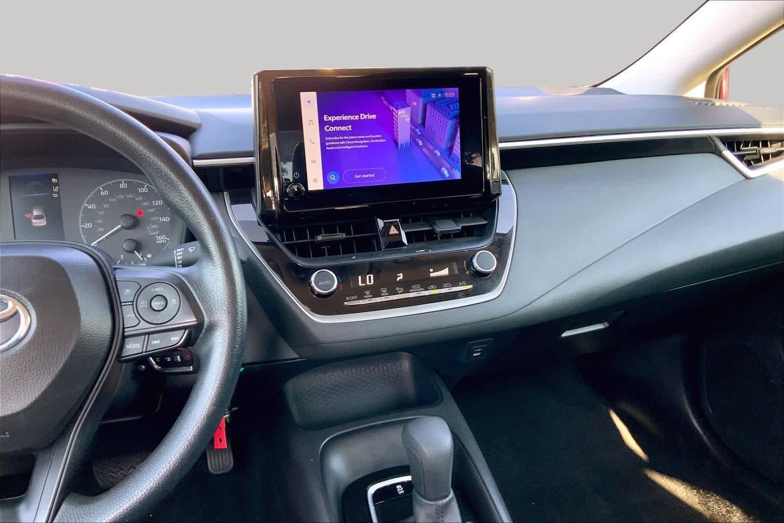 Used 2025 Toyota Corolla LE FWD image 7