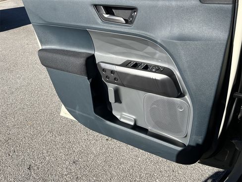 New 2025 Ford Maverick XL w/ 4K Tow Package image 15