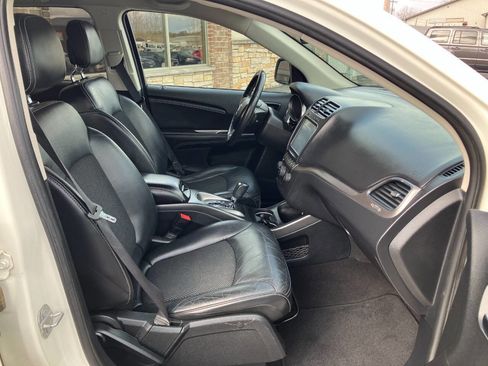 Used 2018 Dodge Journey Crossroad w/ Popular Equipment Group image 14