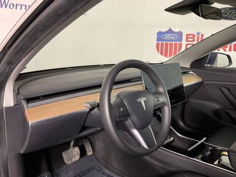 Used 2020 Tesla Model 3 Standard Range image 13